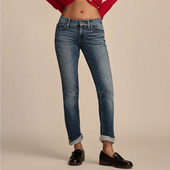 Lucky Brand Denim - NWT Lucky Brand Mid-Rise Sweet Straight Jeans
